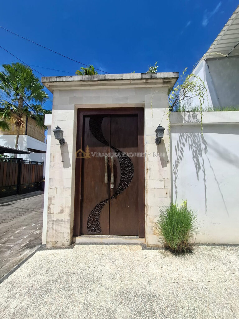 🏡 Fully Furnished 2-Storey Villa in Ungasan – Close to Beaches & Beach Clubs
