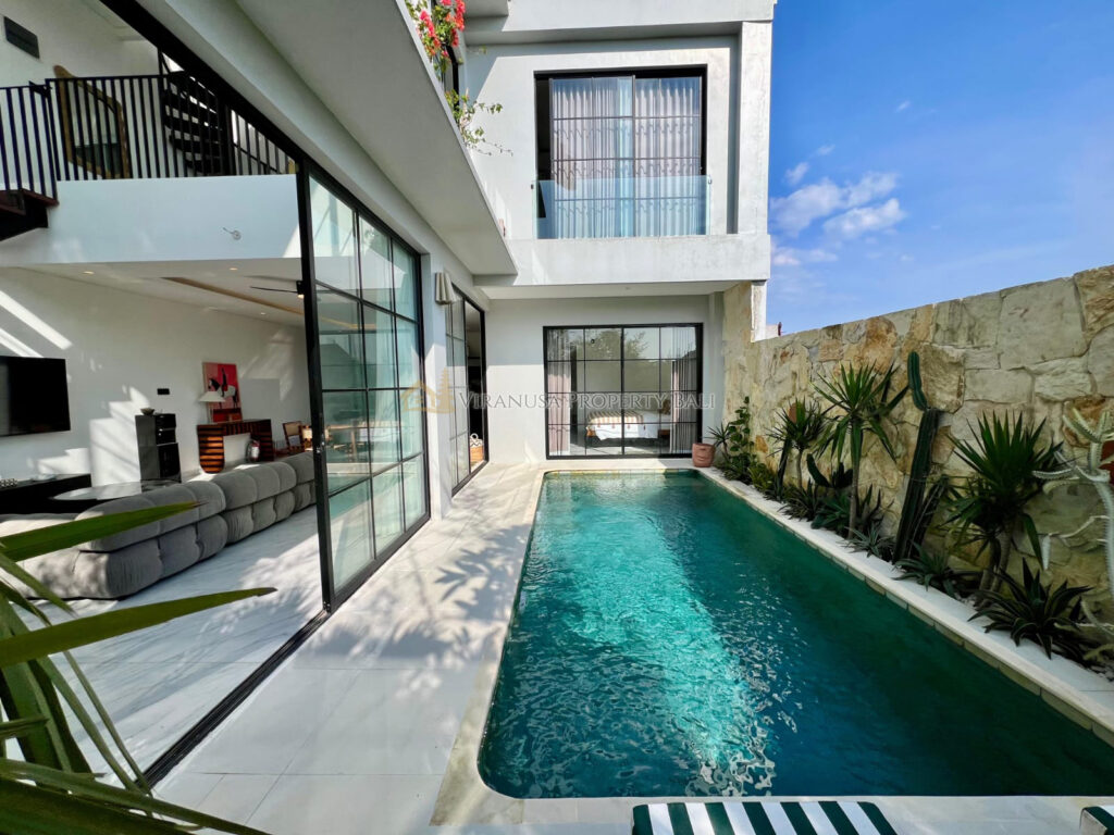 🏡 Modern 3-Bedroom Villa in Batu Bolong, Canggu – Private Pool | Freehold
