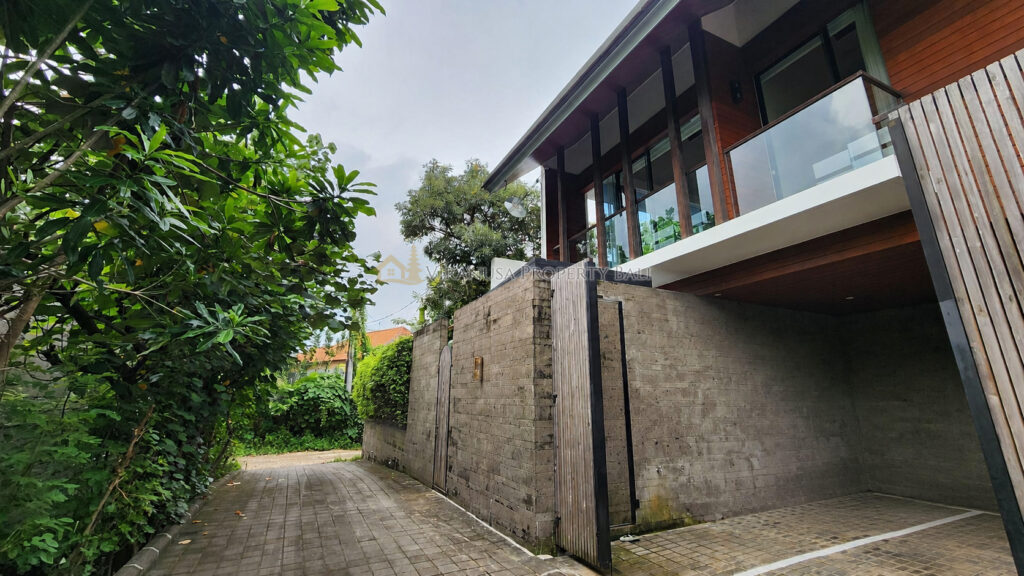🏡 Modern 4-Bedroom Villa with Rice Field Views – Freehold / Leasehold in Sanur, Bali