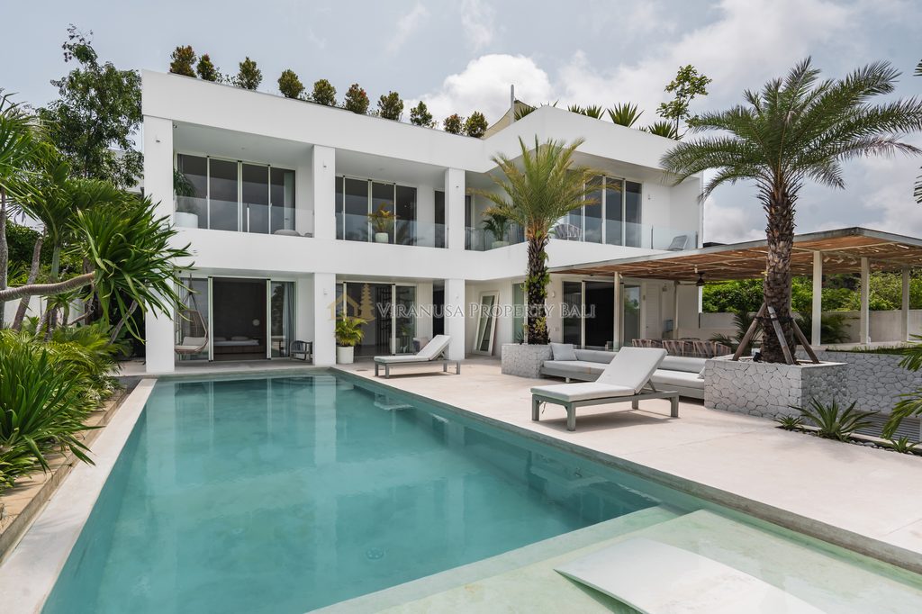 🏡 Luxury 4-Bedroom Modern Villa with 360° Panoramic Rooftop in Ungasan, Bali